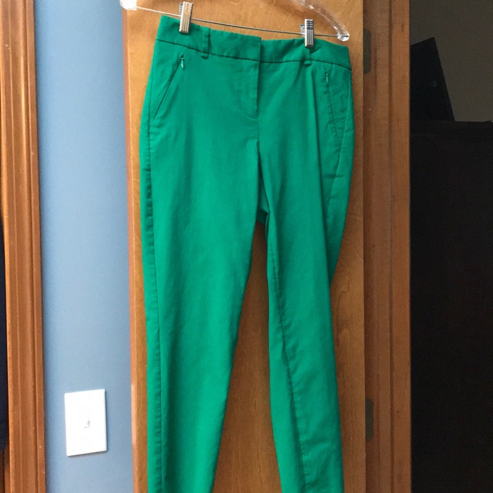 The limited exact stretch kelly green size 2 pants